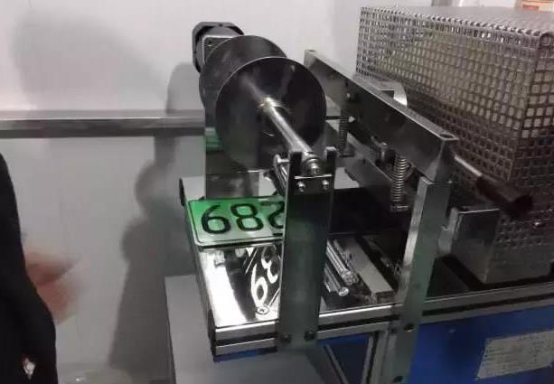 11月20日起全国推广新能源车牌,这些特权你都知道吗?