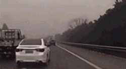 春节高速车流高峰,安徽多地交警启用应急车道动态管控