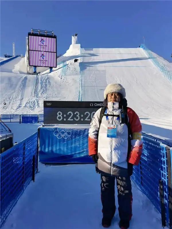 哈尔滨工大 22 人助力北京冬奥会,展示中国冰雪成就与裁判风采