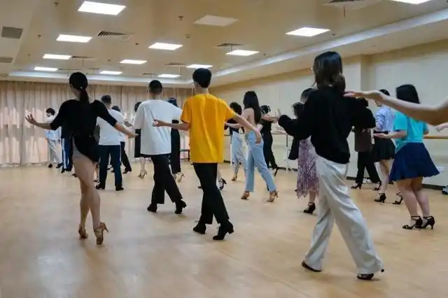 脆皮大学生急需自救!武汉大学体育课超有趣,快来动起来