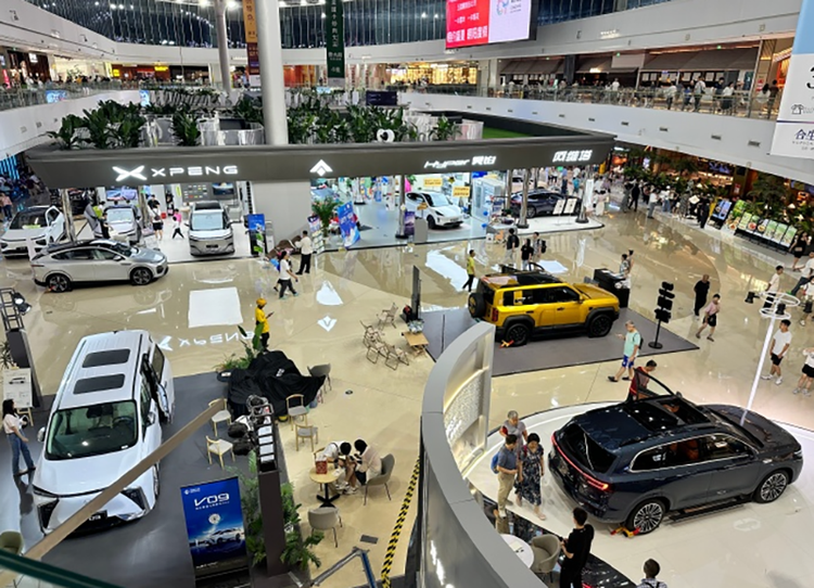 成都新能源汽车不限号遭吐槽,交管部门回应后续研究情况