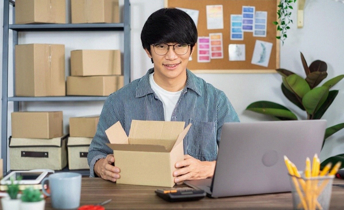 2026年快递新规:不打招呼放驿站最高罚3万,你的选择权回来了